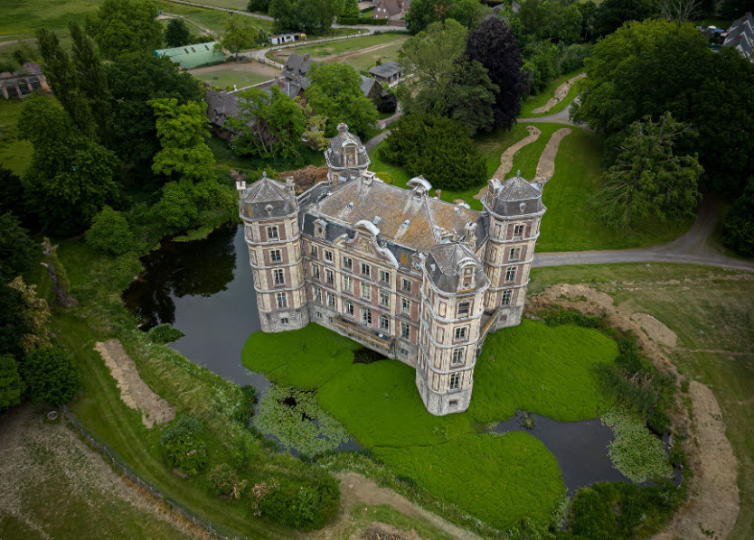 Kasteel Van Bossuit, Belgium